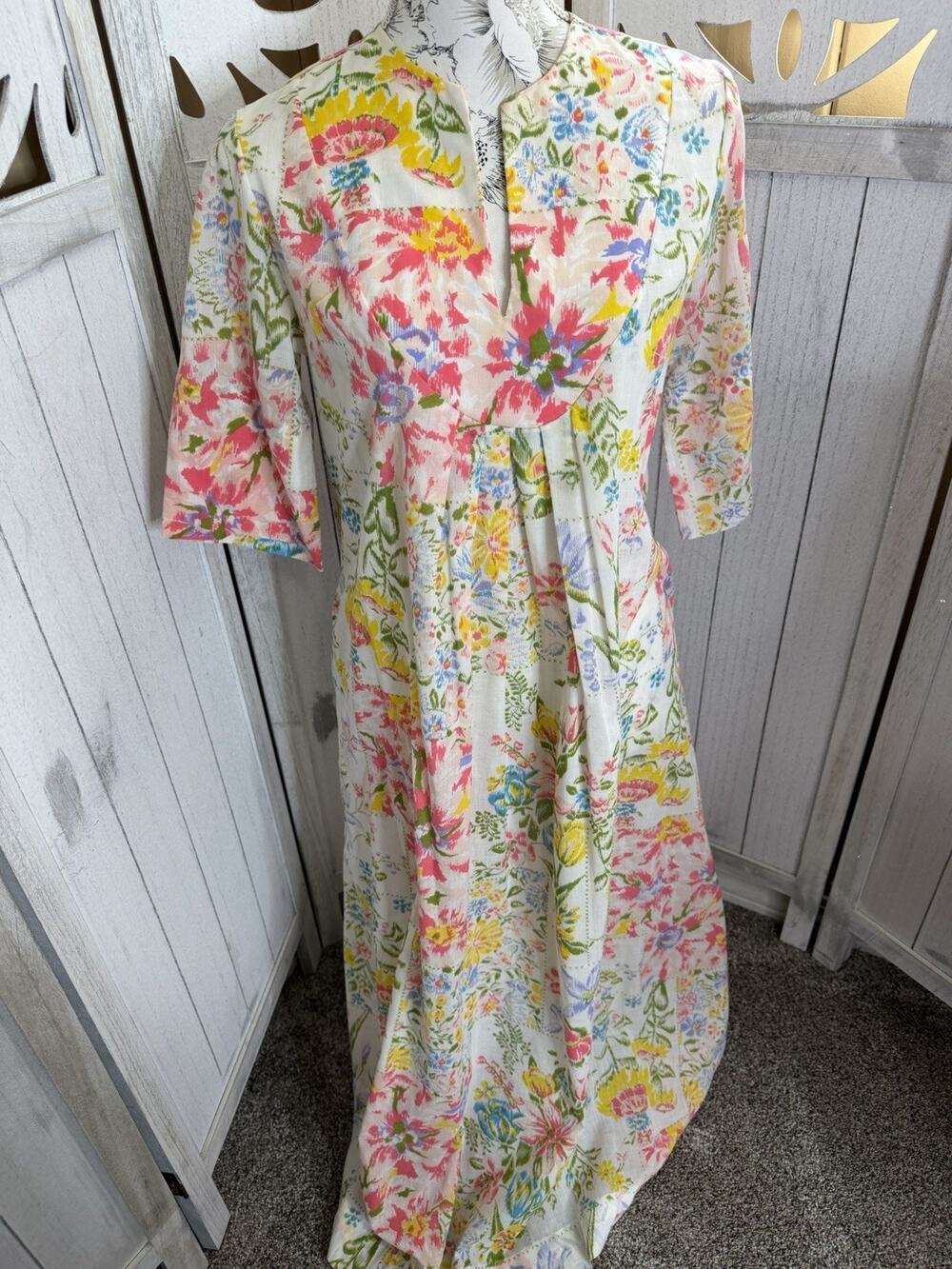 SMART TIME Vintage House Dress Women's Floral Short Sleeve Whimsy Size Small 70s